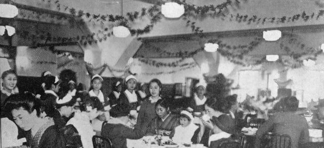 東横百貨店の開業当日の東横大食堂の盛況(1934年11月) 