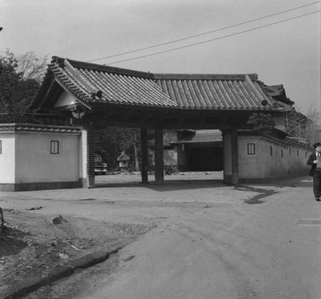 星ヶ丘茶寮(1956年3月)