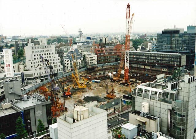 渋谷・桜丘町プロジェクト(のちのセルリアンタワー)工事(1998年5月)