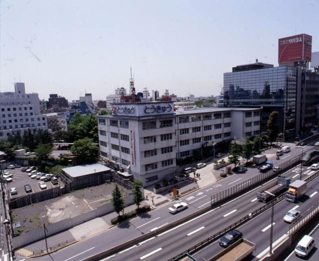 本社敷地の高度利用を図る「渋谷・桜丘町プロジェクト（現セルリアンタワー）」