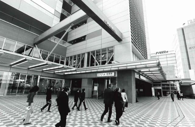 目黒駅と直結するJR東急目黒ビル