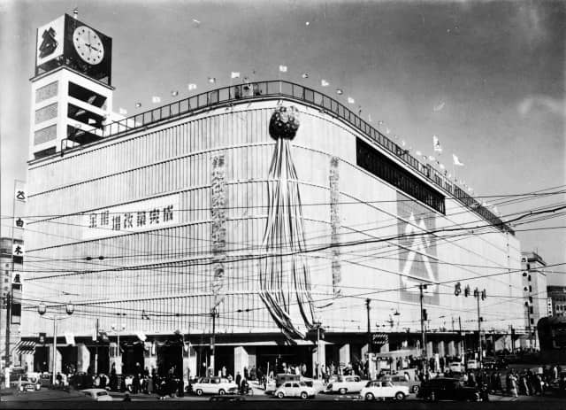 改装工事が竣工した白木屋(のちの東急百貨店日本橋店)
