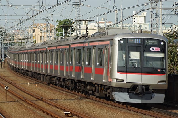https://www.tokyu.co.jp/railway/data/common/img/index_train_img5000.jpg