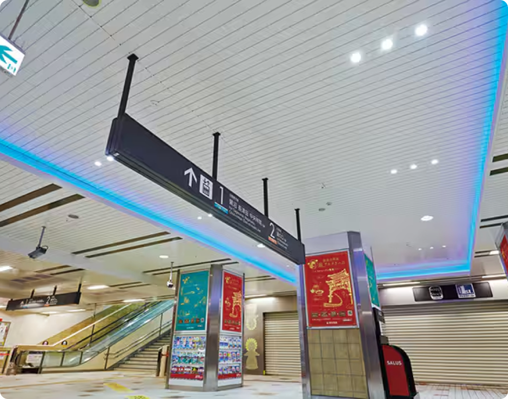 フルカラーLED照明(二子玉川駅)