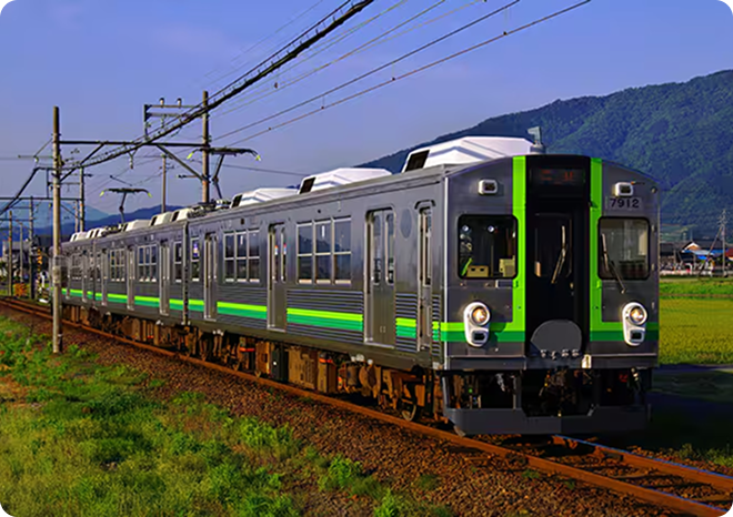 養老鉄道を走る7700系